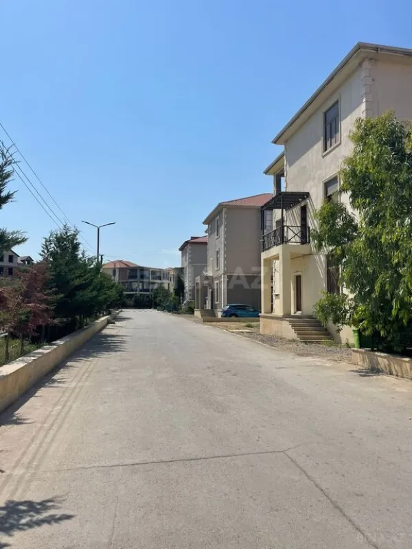 Satılır 3 otaqlı mənzil 116 m²