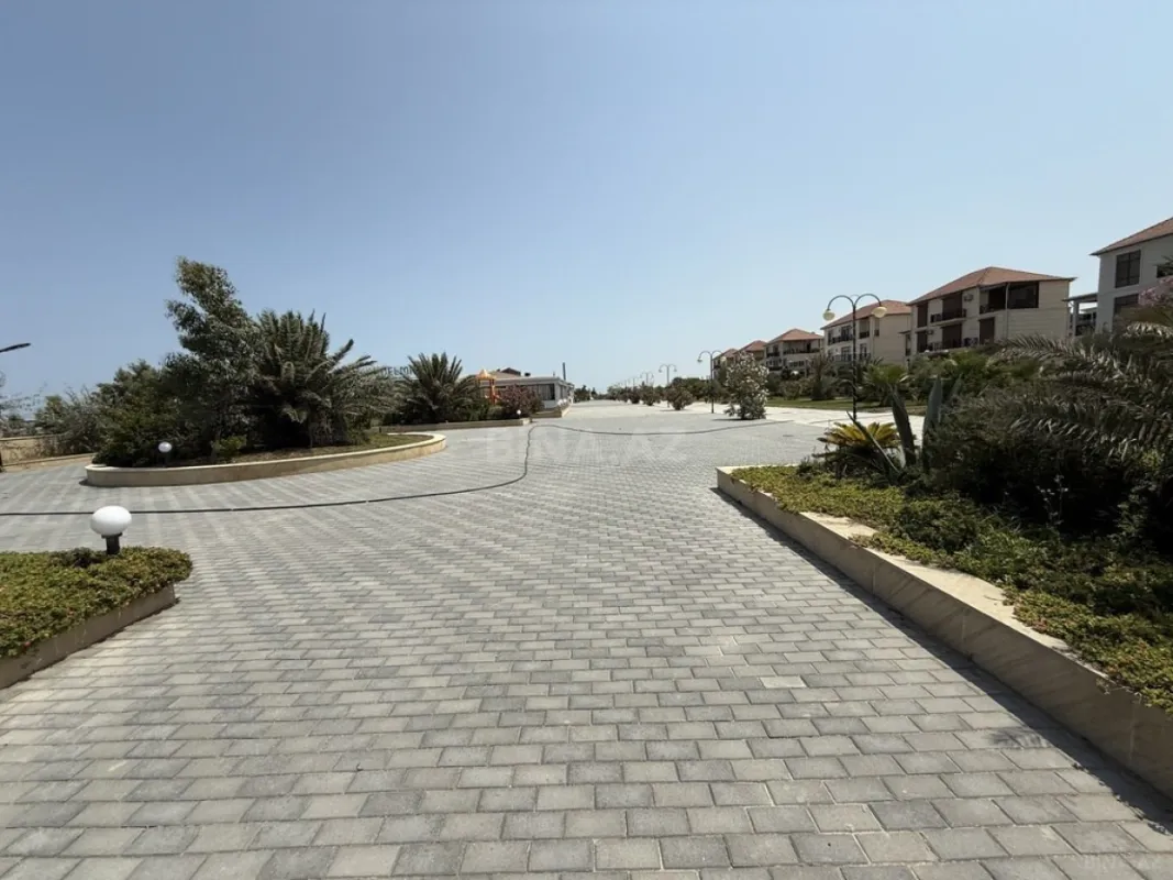 Satılır 3 otaqlı mənzil 116 m²