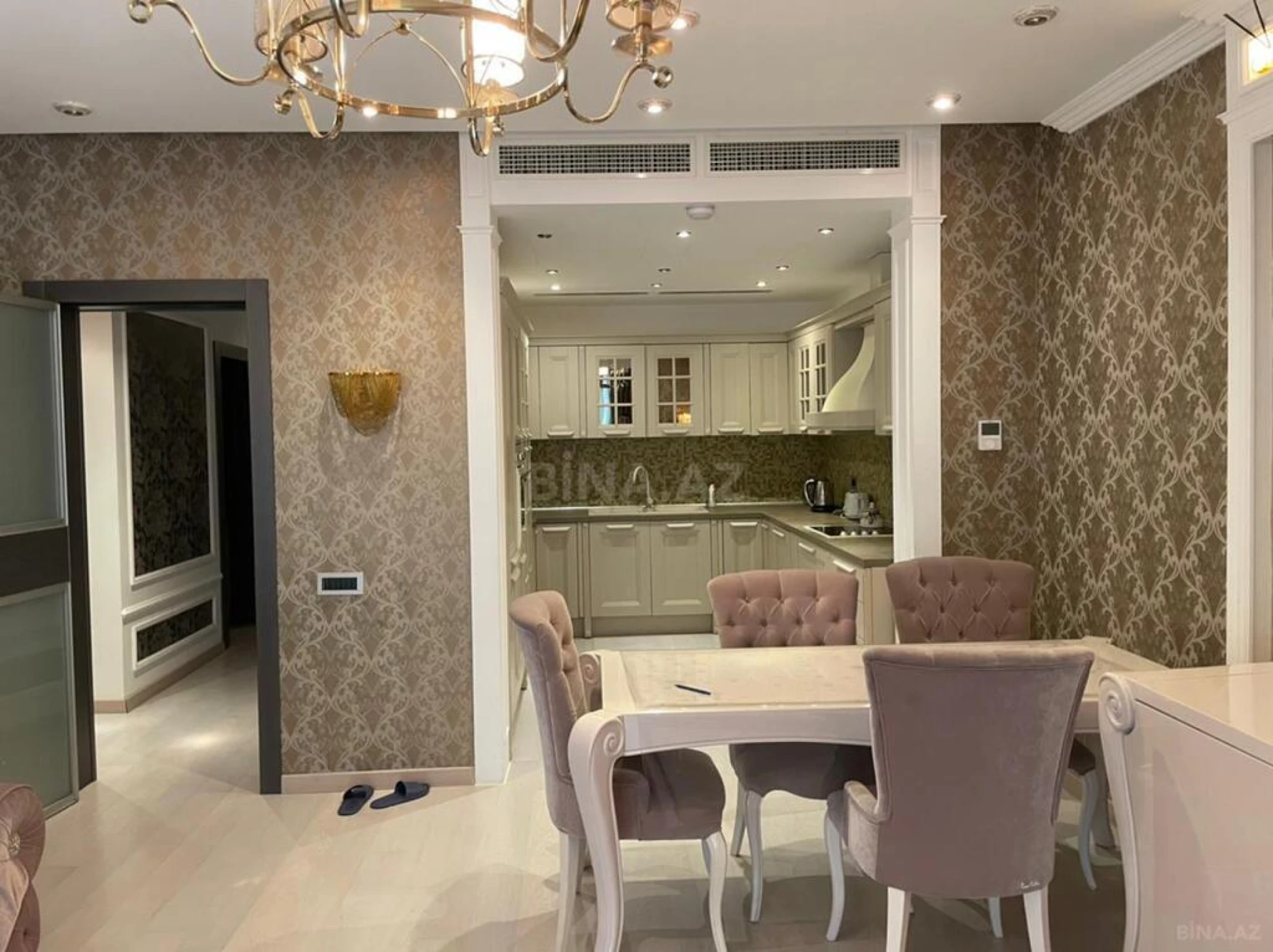 Kirayə verilir 3 otaqlı mənzil 115 m²