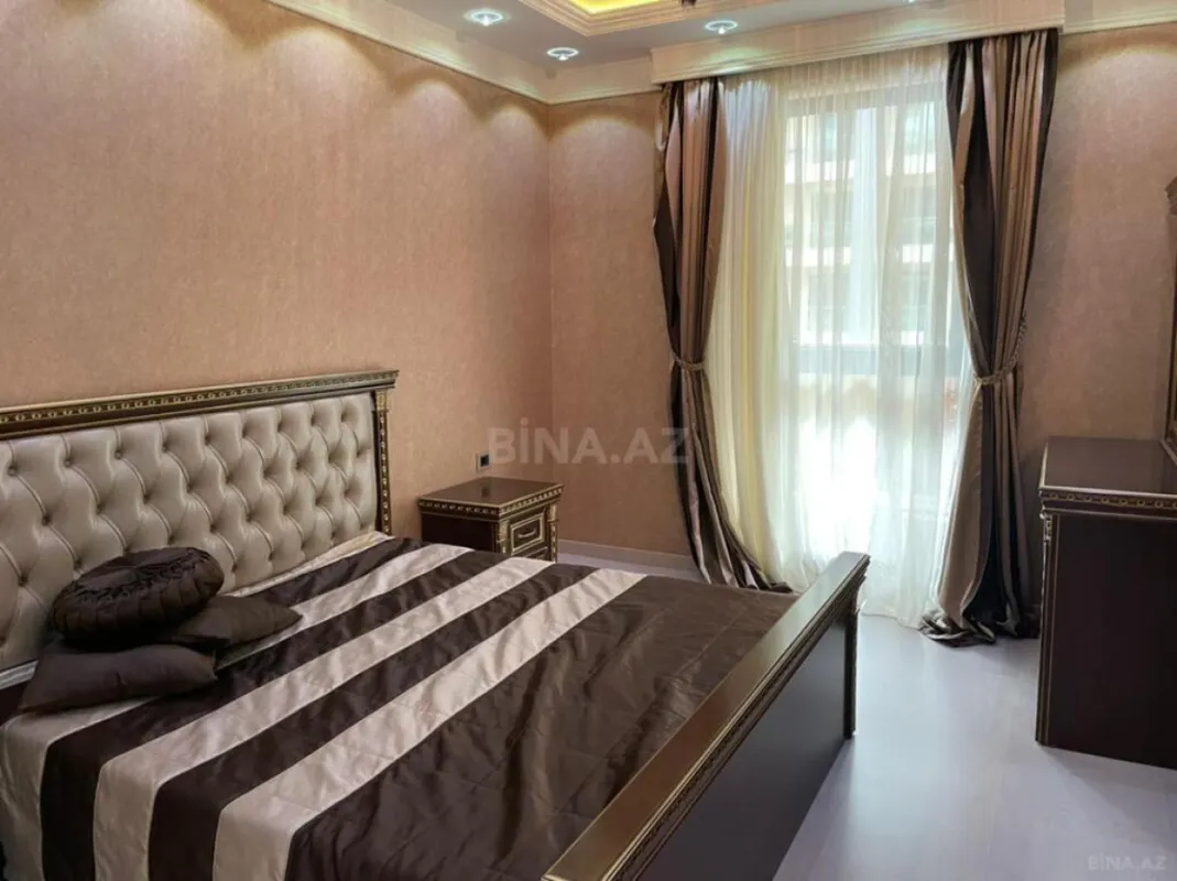Kirayə verilir 3 otaqlı mənzil 115 m²