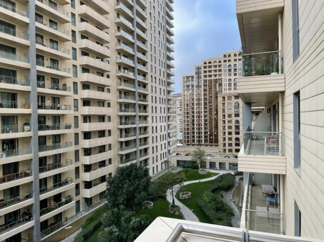 Kirayə verilir 3 otaqlı mənzil 115 m²