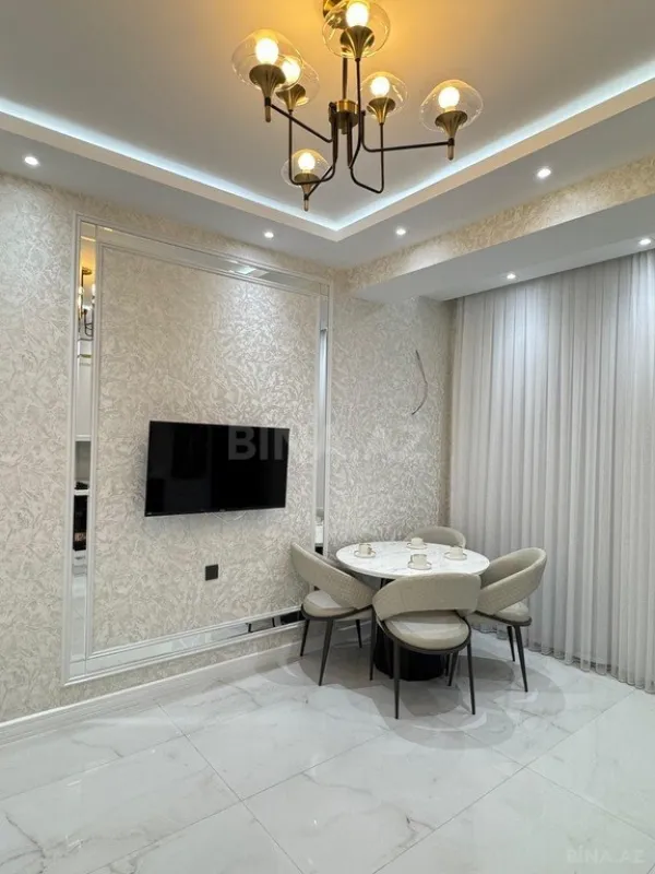 Kirayə verilir 2 otaqlı mənzil 70 m²