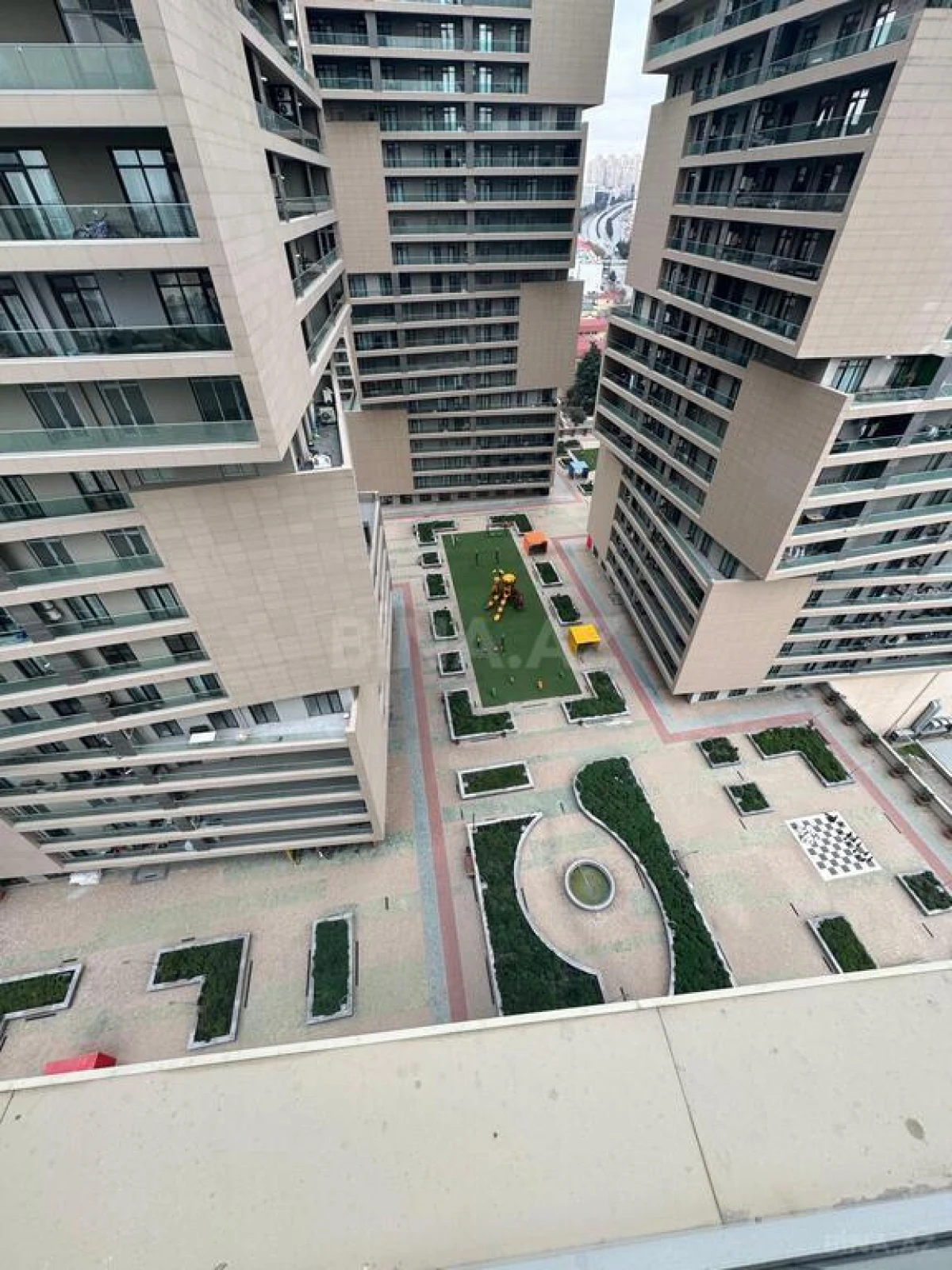 Kirayə verilir 2 otaqlı mənzil 90 m²