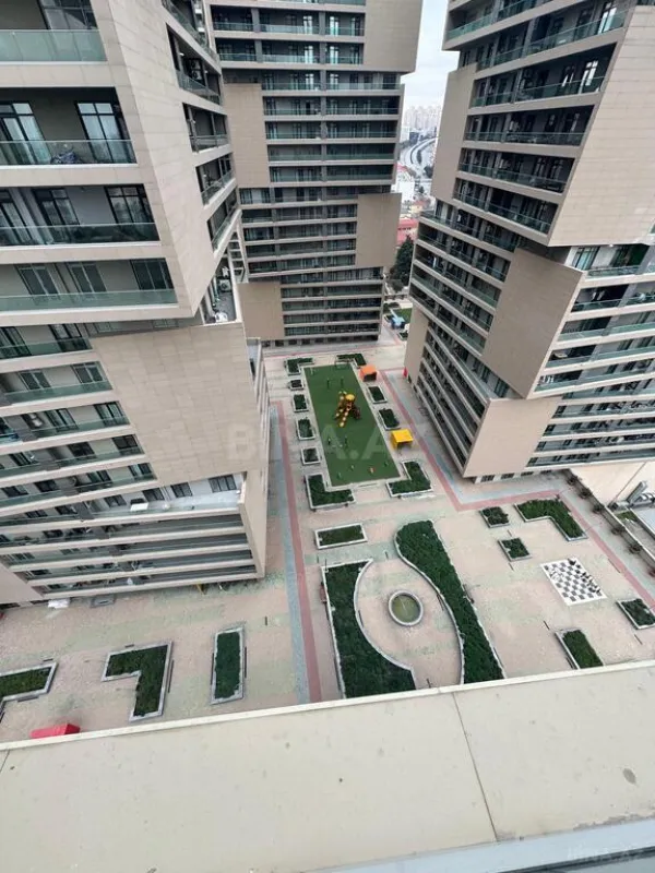 Kirayə verilir 2 otaqlı mənzil 90 m²