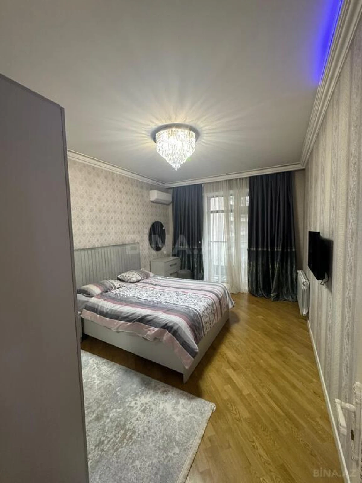 Kirayə verilir 2 otaqlı mənzil 90 m²