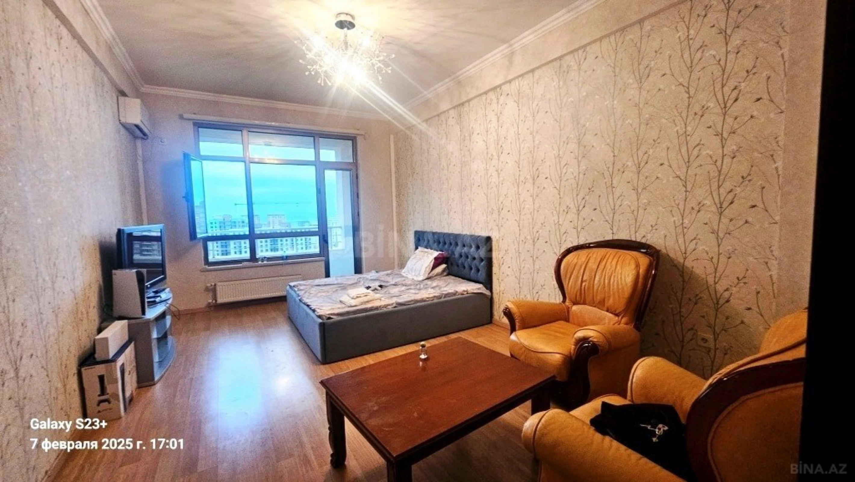 Satılır 4 otaqlı mənzil 150 m²