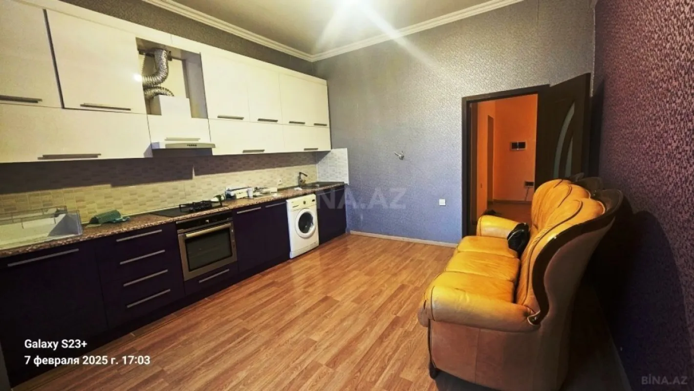 Satılır 4 otaqlı mənzil 150 m²