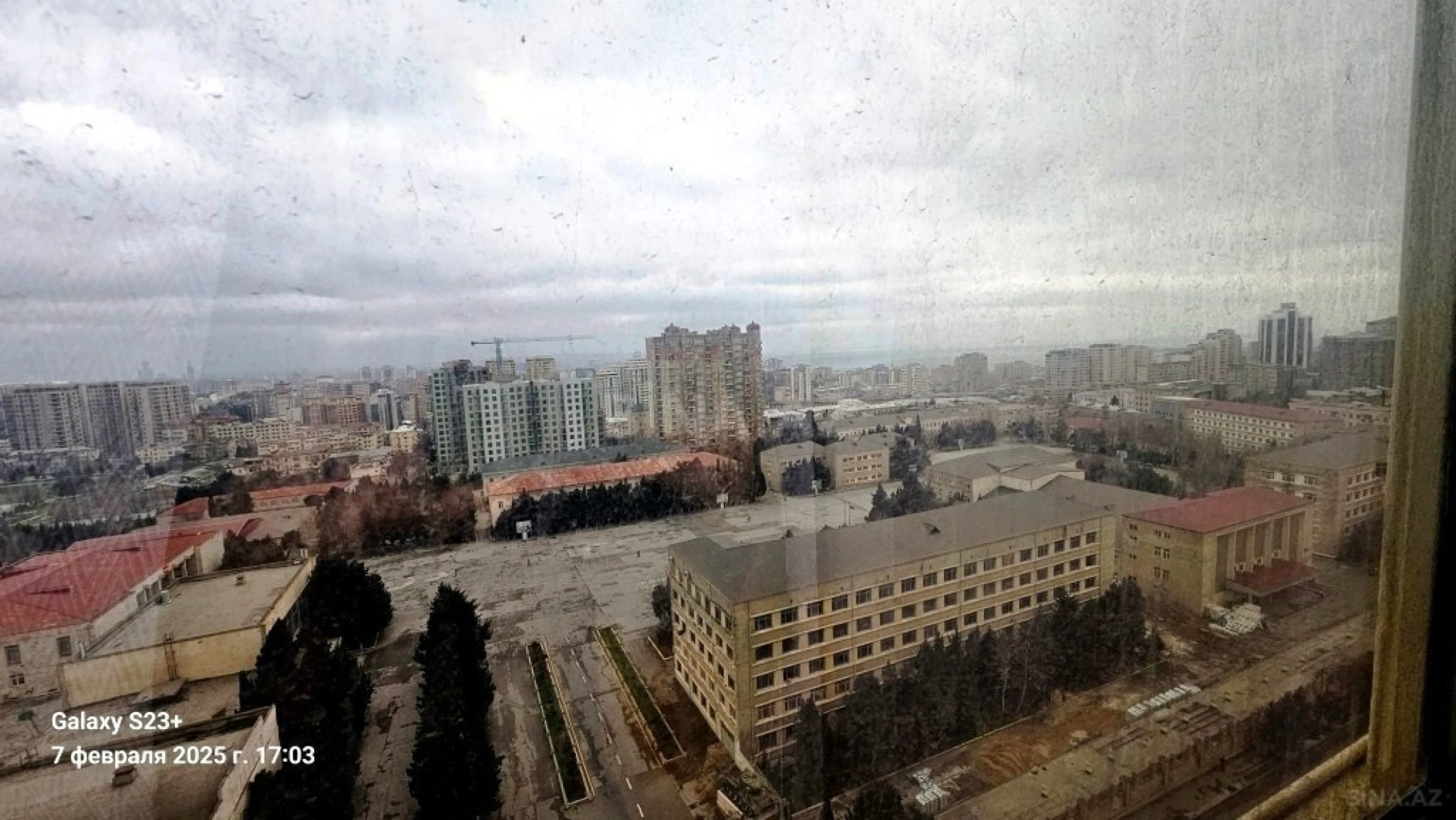 Satılır 4 otaqlı mənzil 150 m²