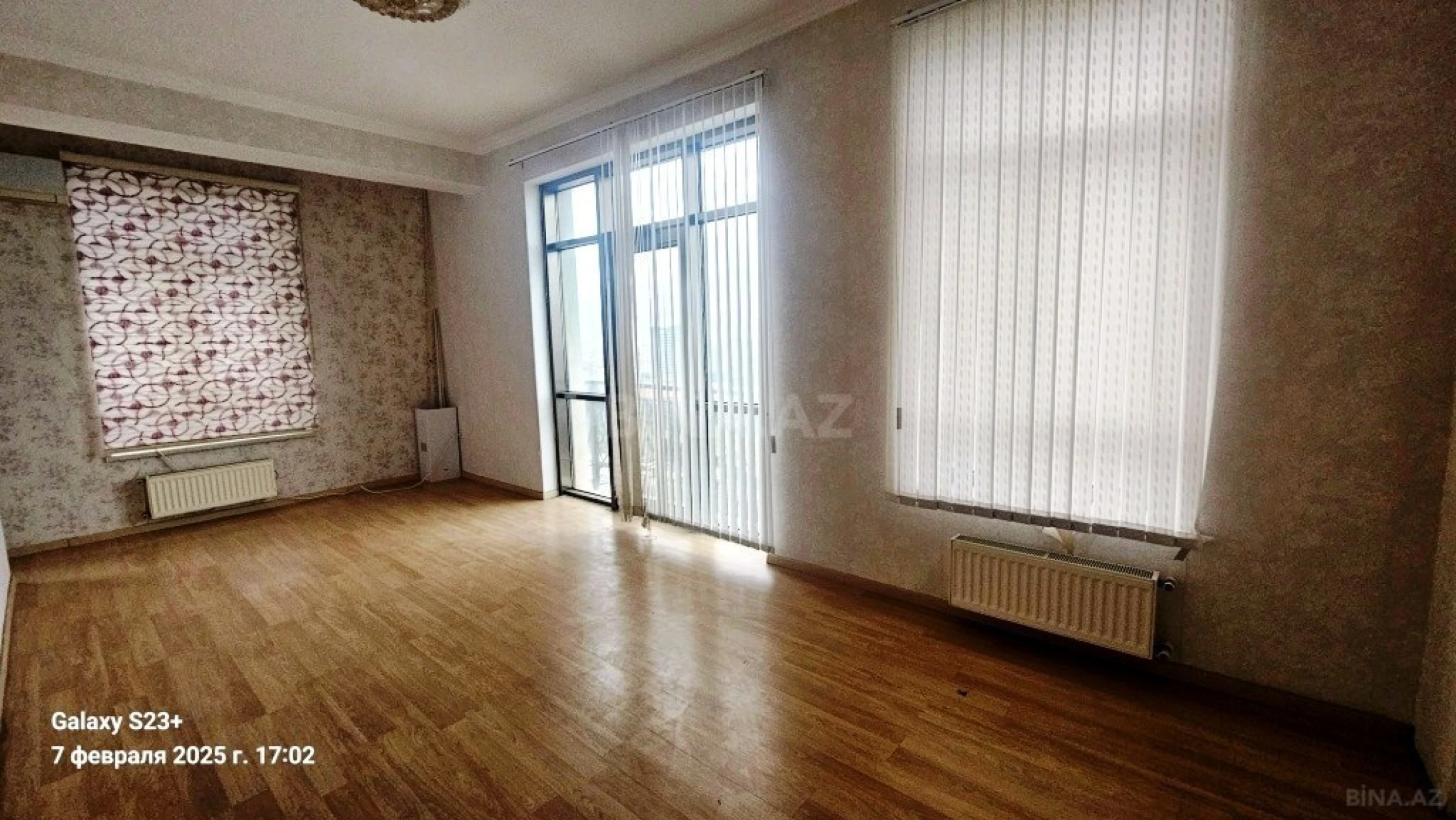 Satılır 4 otaqlı mənzil 150 m²