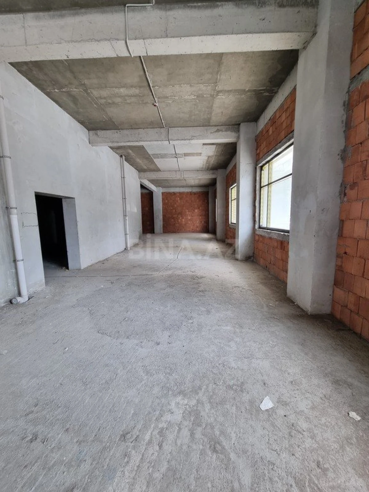 Satılır obyekt 1200 m²