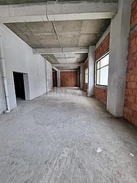 Satılır obyekt 1200 m²