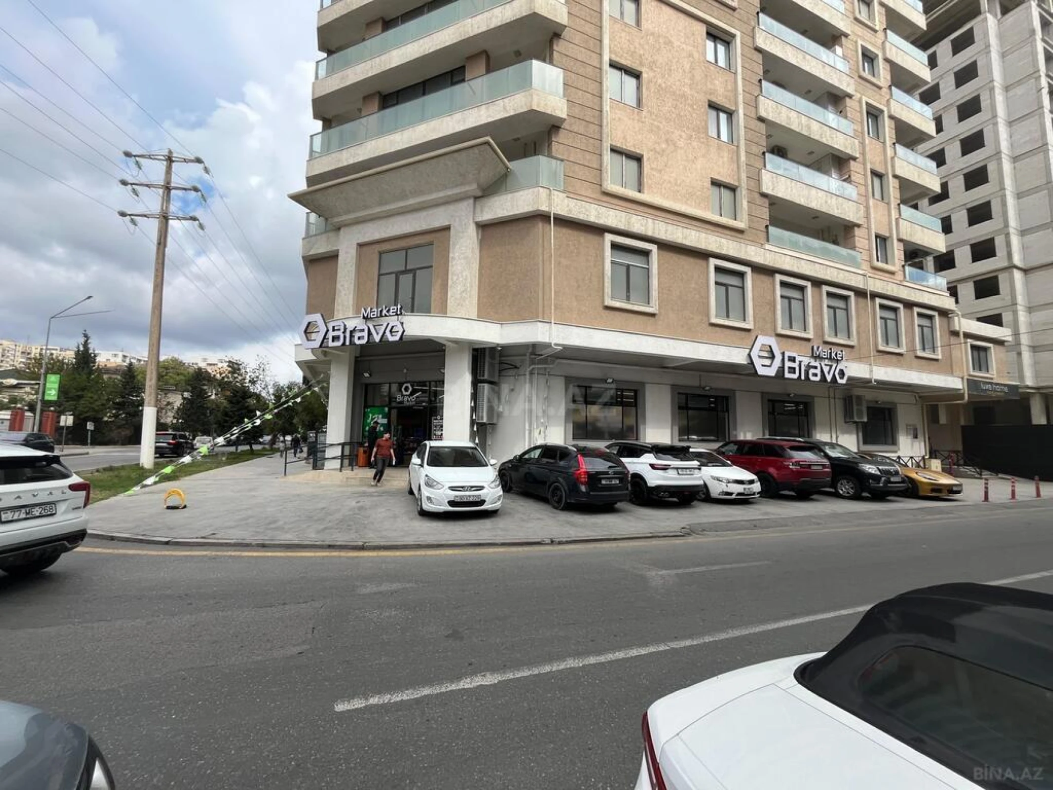 Satılır obyekt 1200 m²