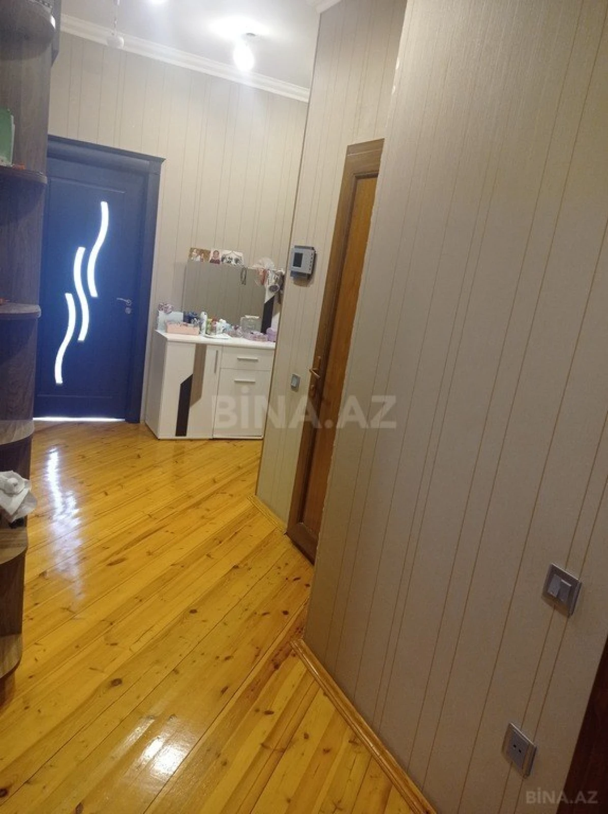 Satılır 3 otaqlı mənzil 95 m²