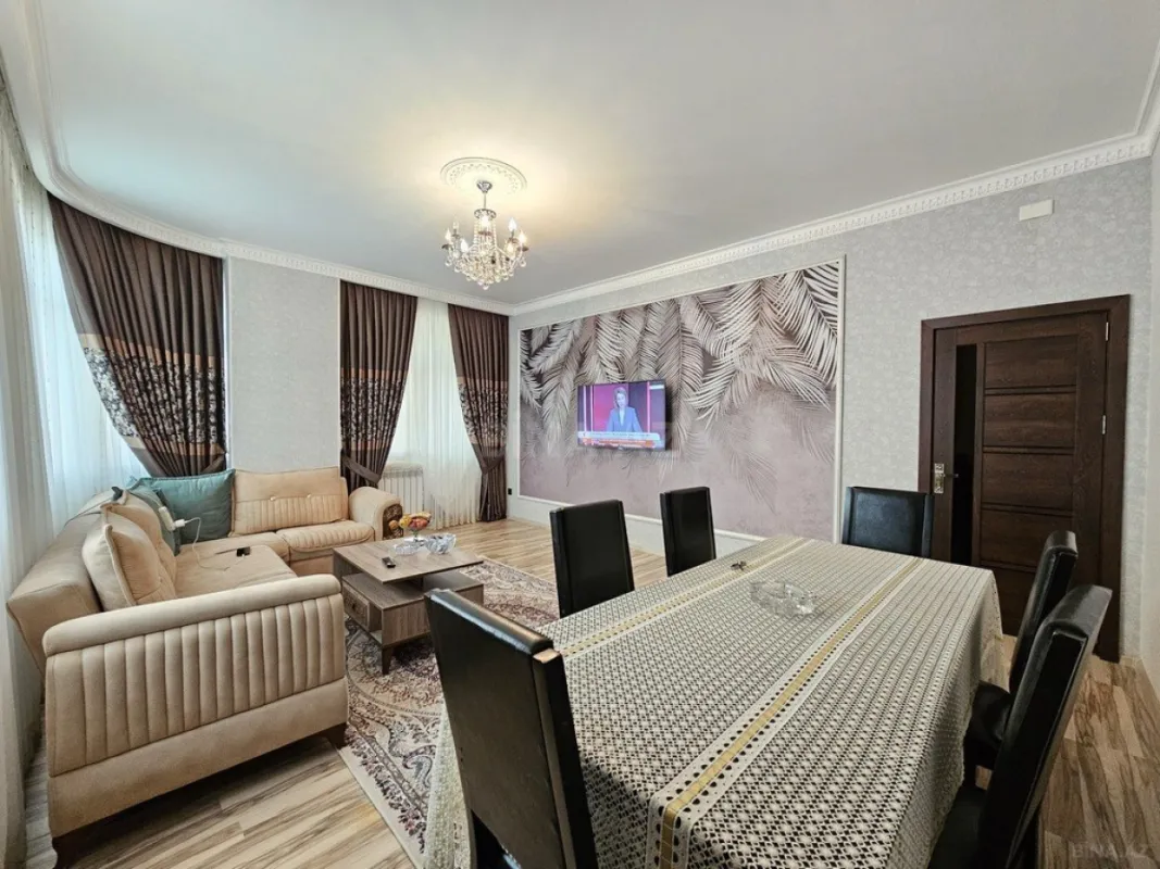 Satılır 3 otaqlı mənzil 98 m²