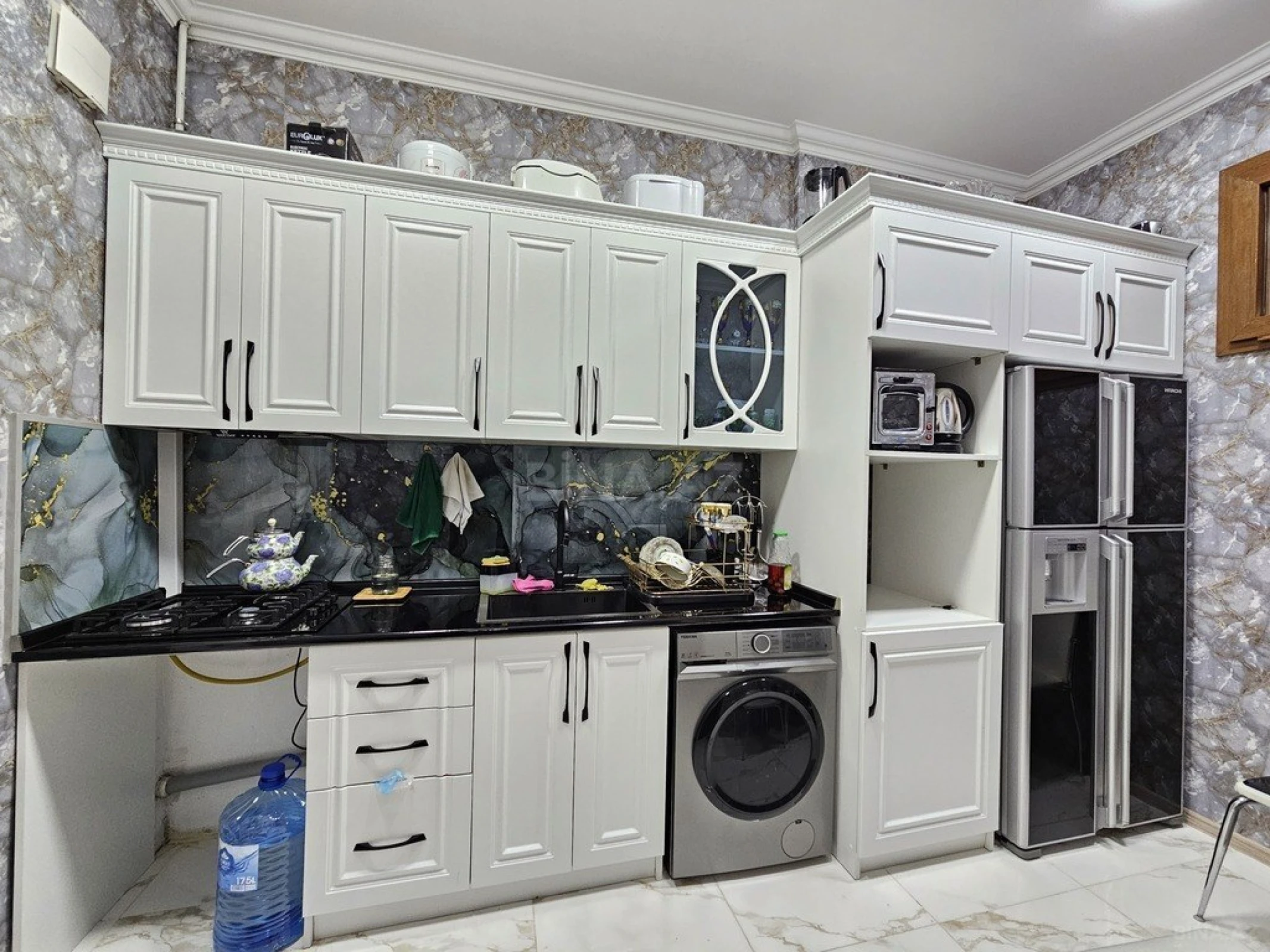 Satılır 3 otaqlı mənzil 98 m²