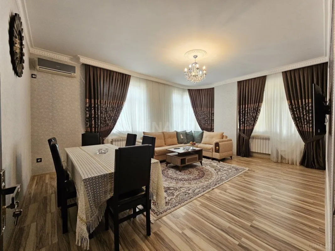 Satılır 3 otaqlı mənzil 98 m²