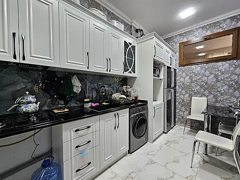 Satılır 3 otaqlı mənzil 98 m²