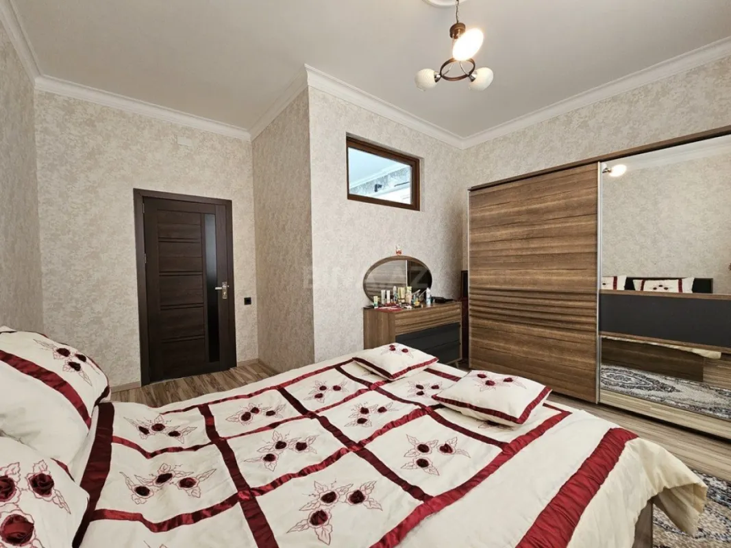 Satılır 3 otaqlı mənzil 98 m²