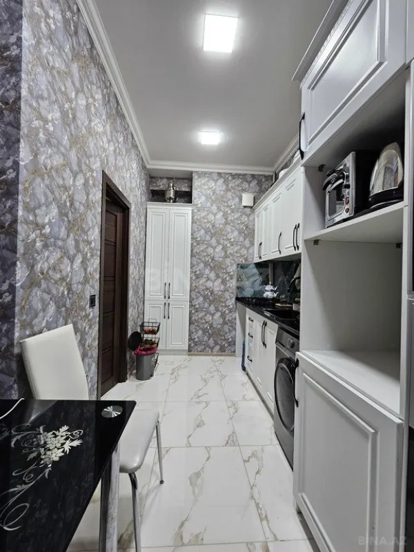 Satılır 3 otaqlı mənzil 98 m²