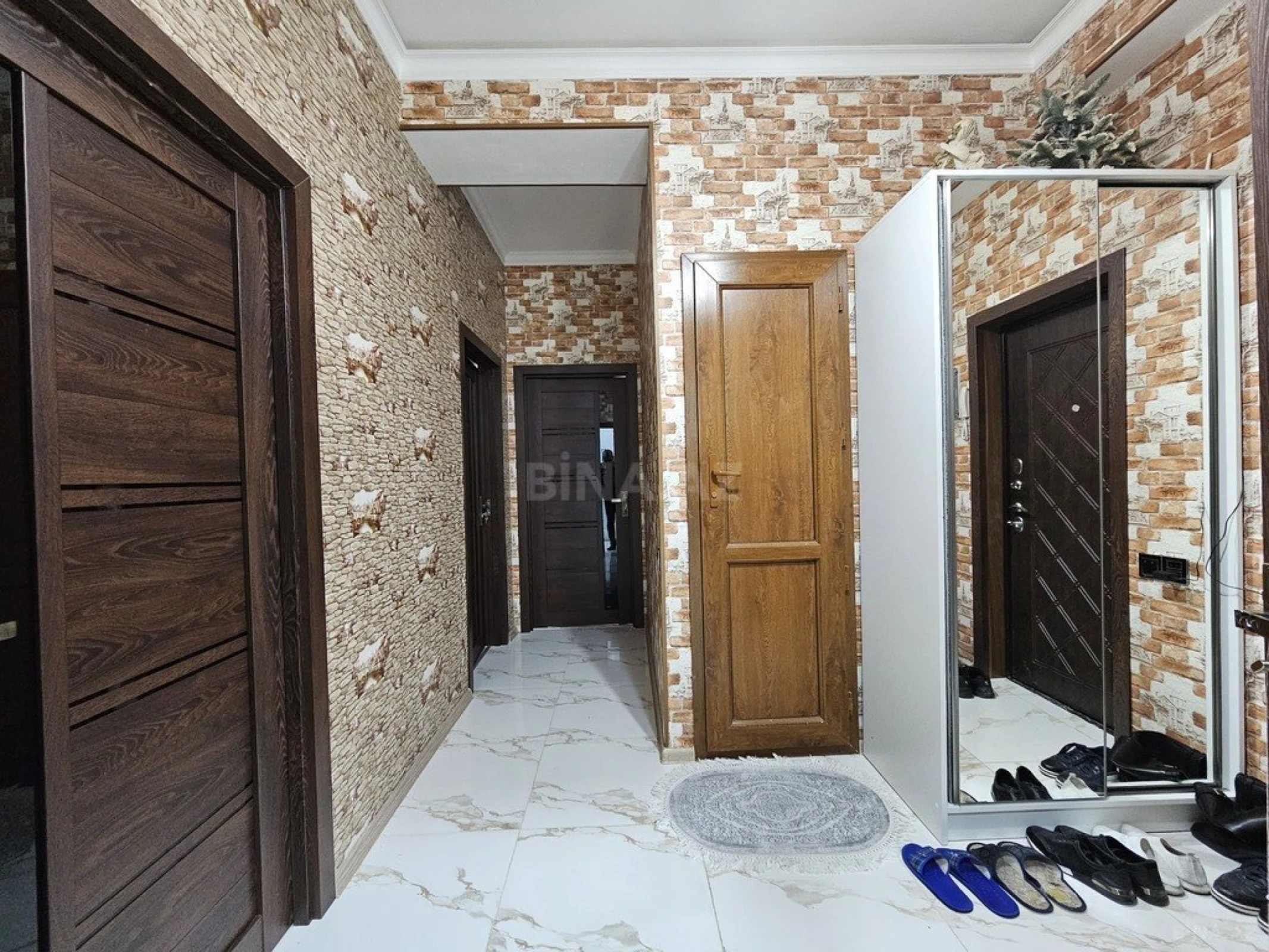 Satılır 3 otaqlı mənzil 98 m²