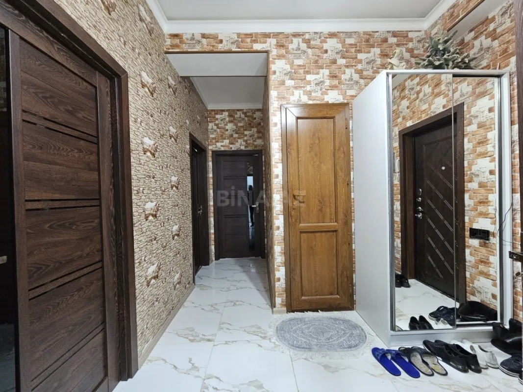 Satılır 3 otaqlı mənzil 98 m²