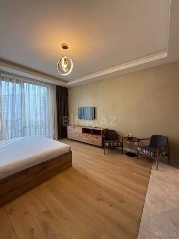 Satılır 1 otaqlı mənzil 42 m²