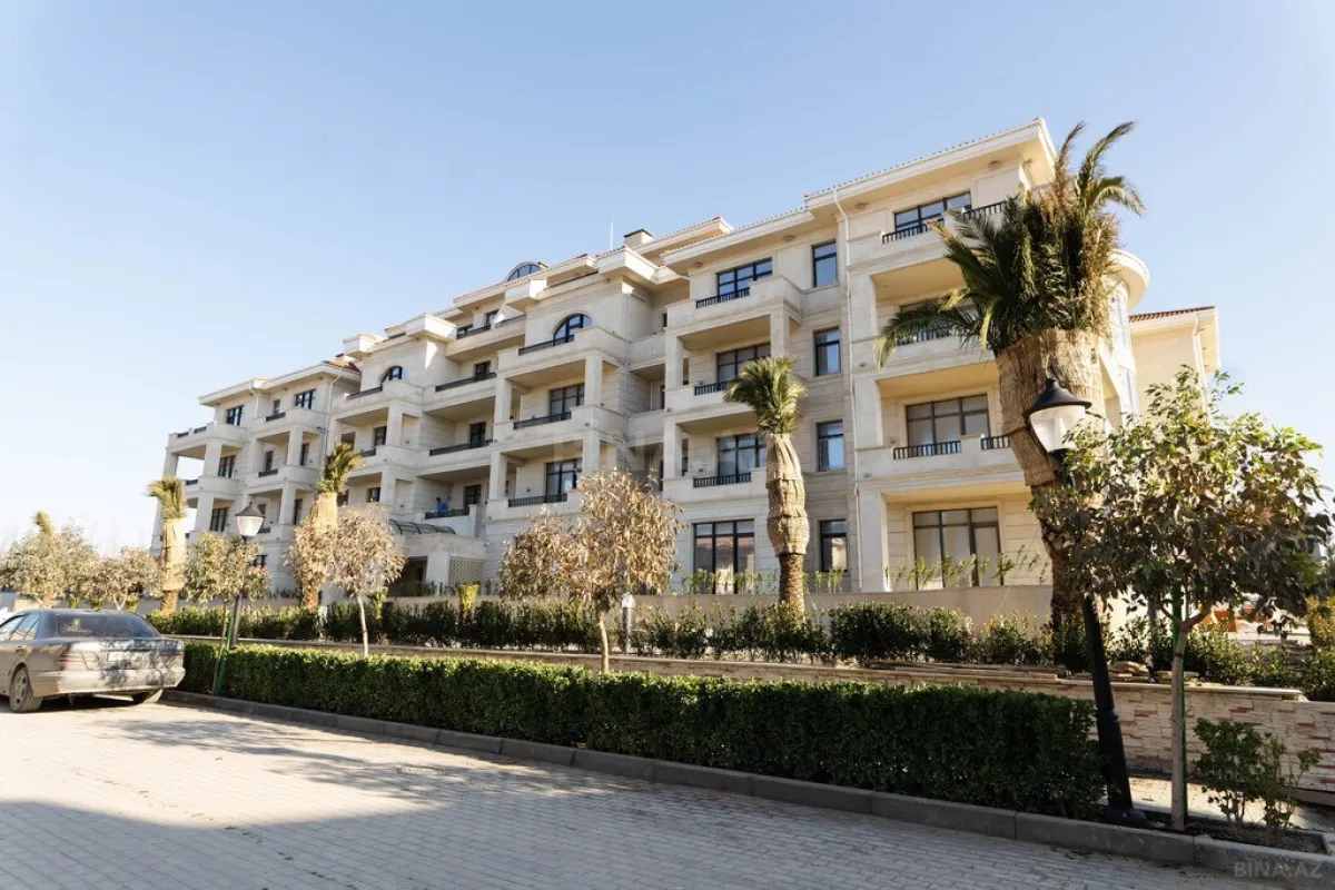 Satılır 2 otaqlı mənzil 130 m²