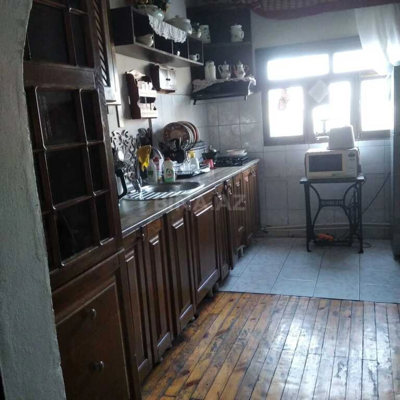 Satılır 5 otaqlı həyət evi 230 m²