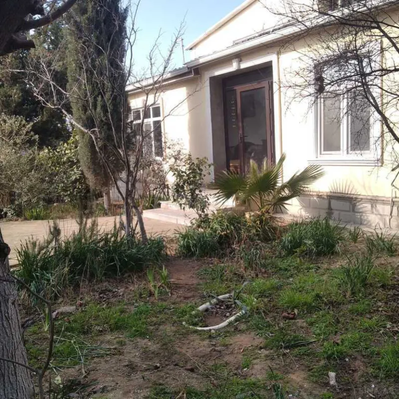 Satılır 5 otaqlı həyət evi 230 m²
