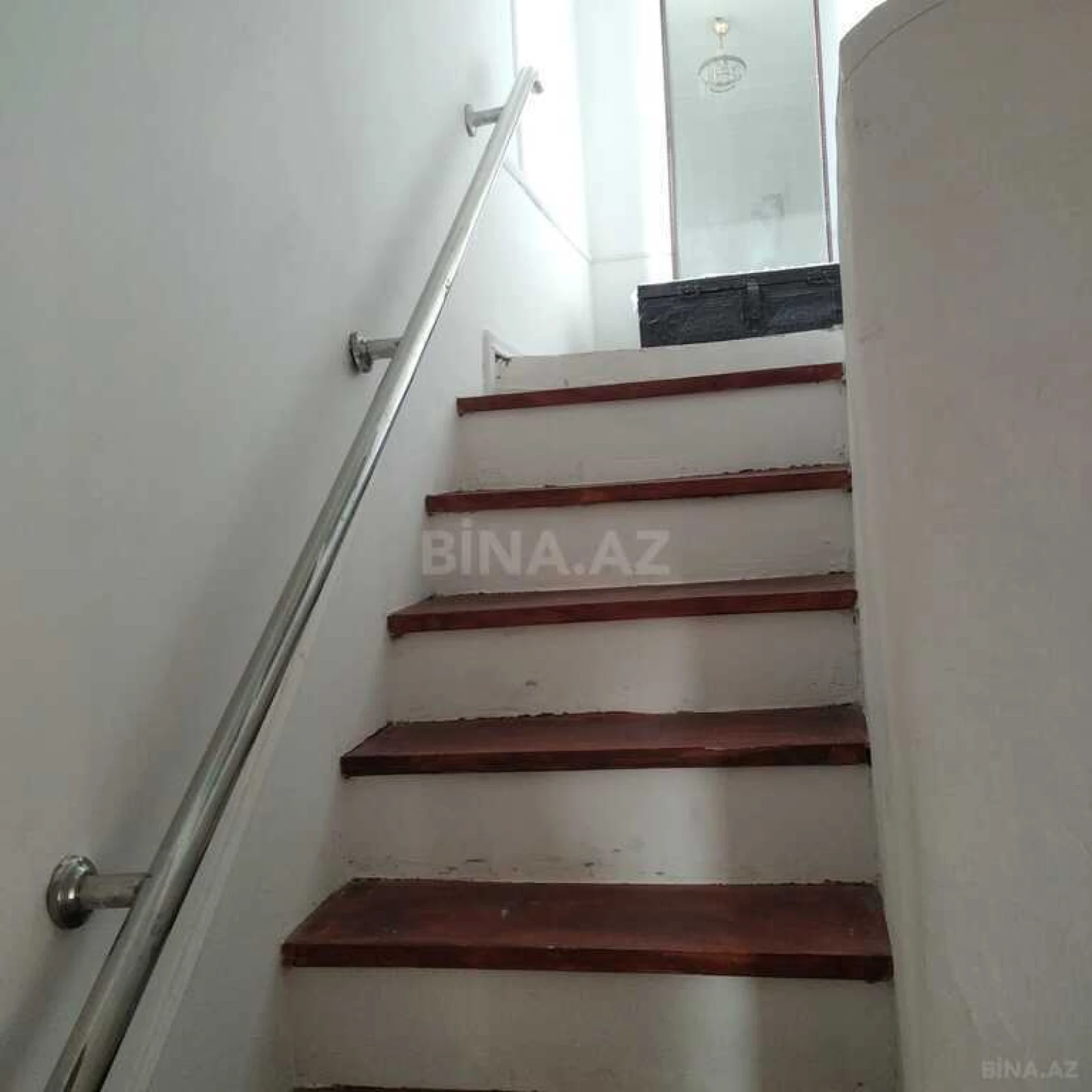Satılır 5 otaqlı həyət evi 230 m²