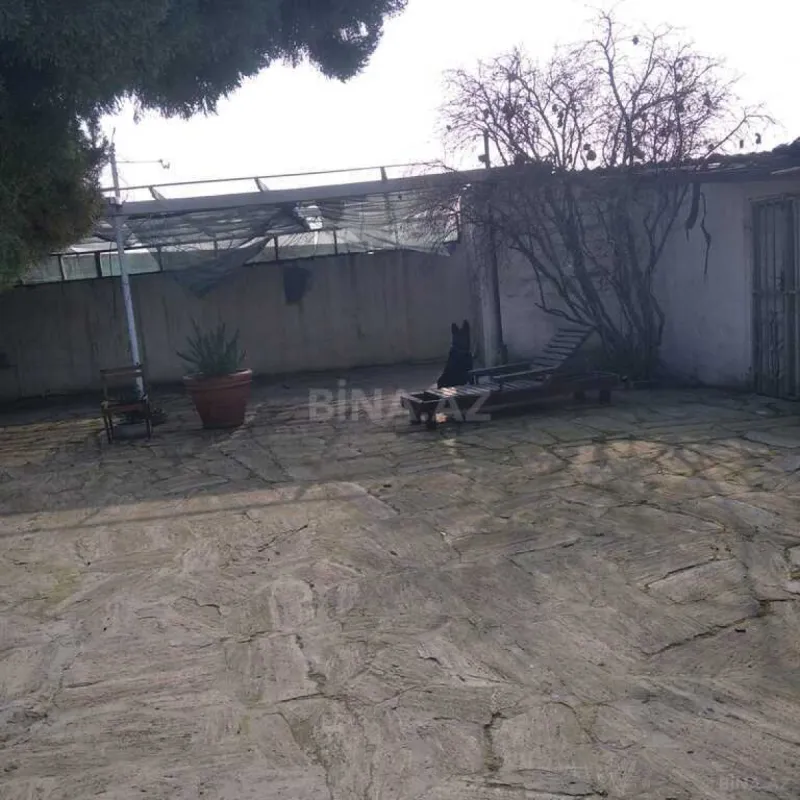 Satılır 5 otaqlı həyət evi 230 m²