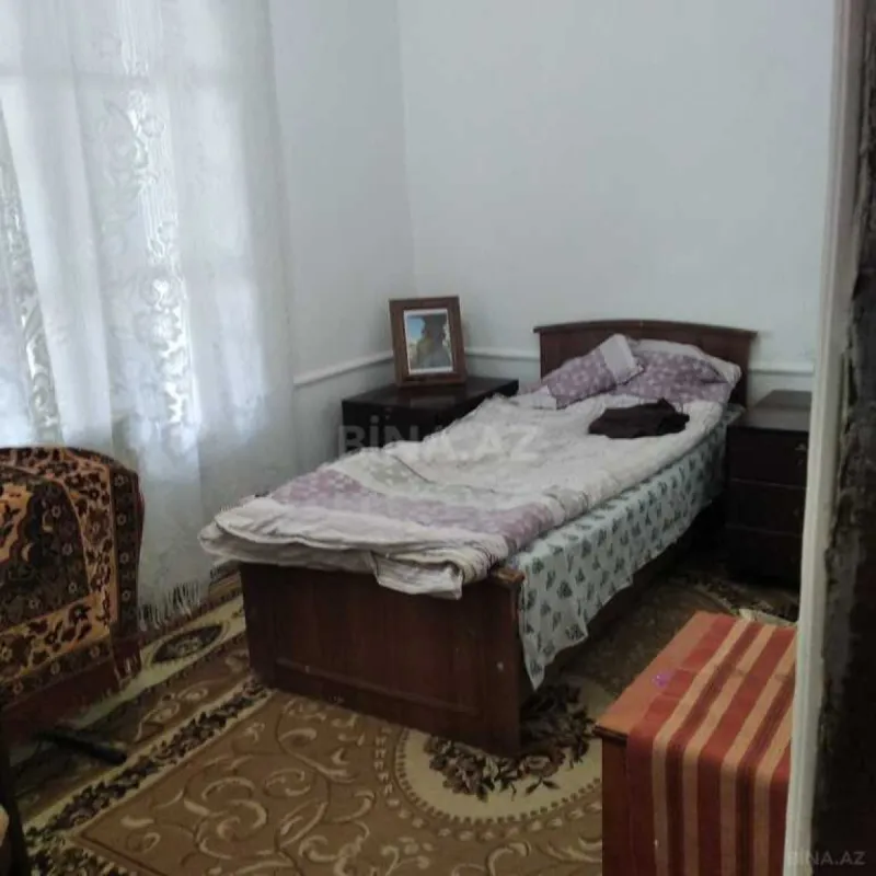 Satılır 5 otaqlı həyət evi 230 m²
