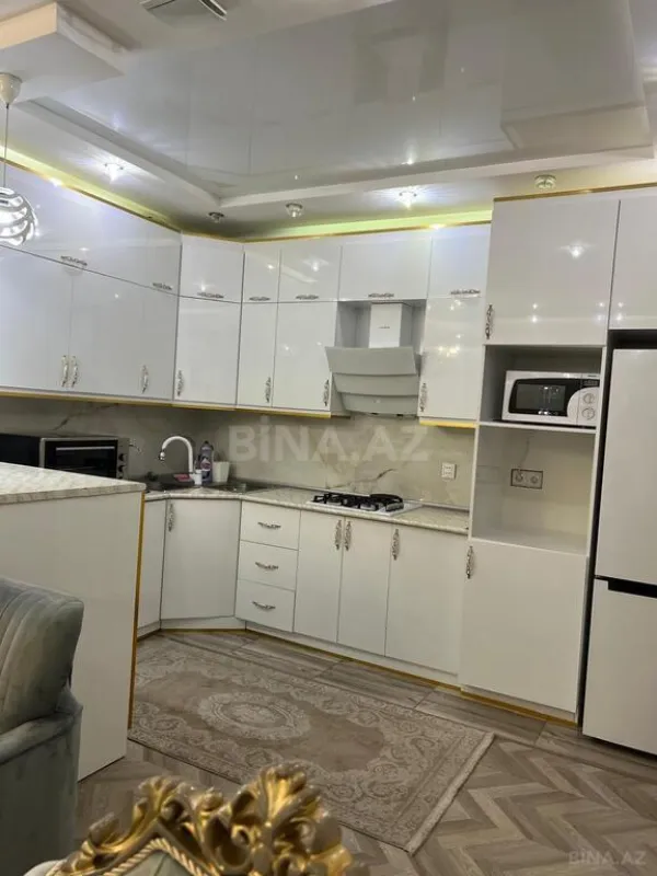 Kirayə verilir 3 otaqlı mənzil 105 m²