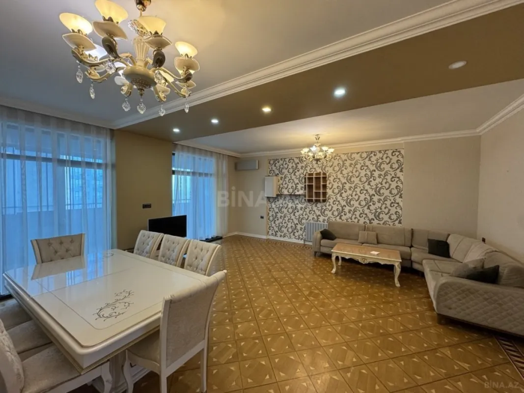 Kirayə verilir 5 otaqlı mənzil 270 m²