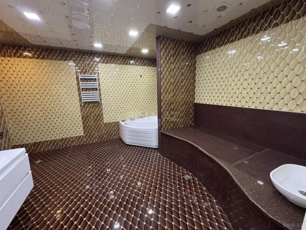 Kirayə verilir 5 otaqlı mənzil 270 m²