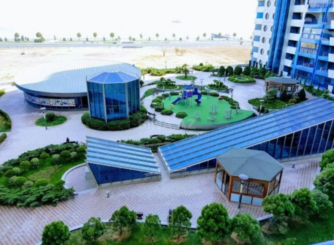 Kirayə verilir 5 otaqlı mənzil 270 m²