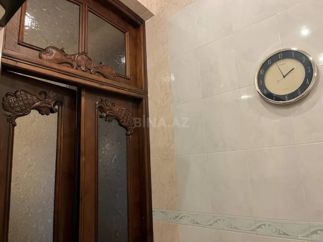 Satılır 3 otaqlı mənzil 145 m²