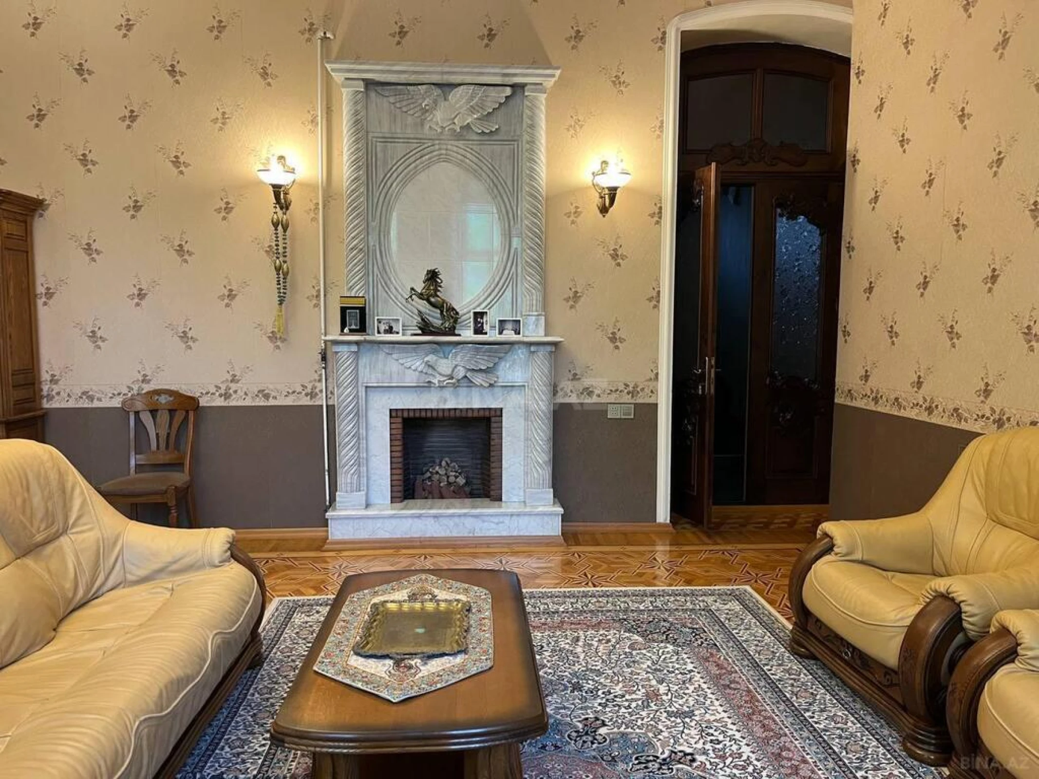 Satılır 3 otaqlı mənzil 145 m²