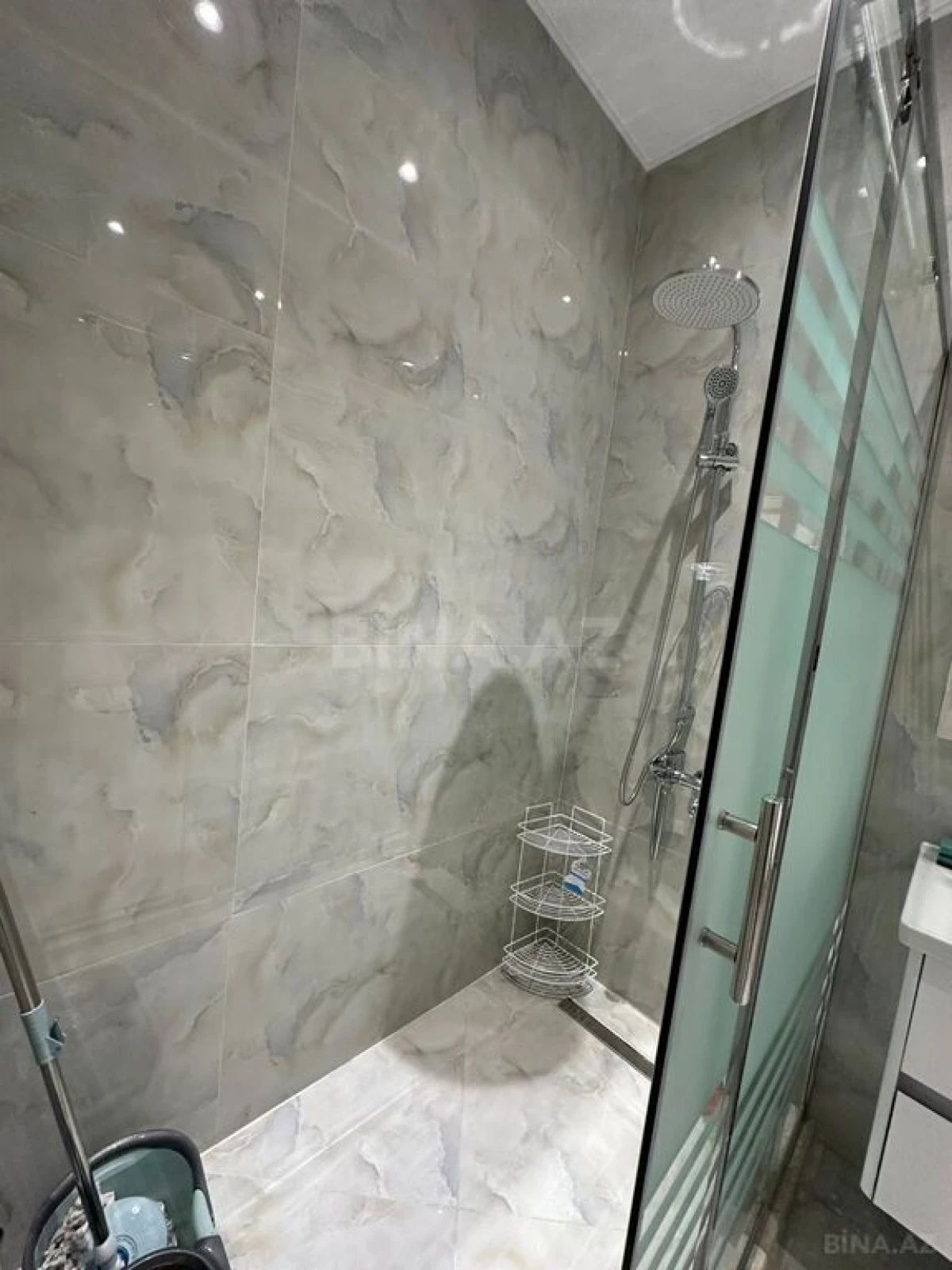 Kirayə verilir 3 otaqlı mənzil 127 m²