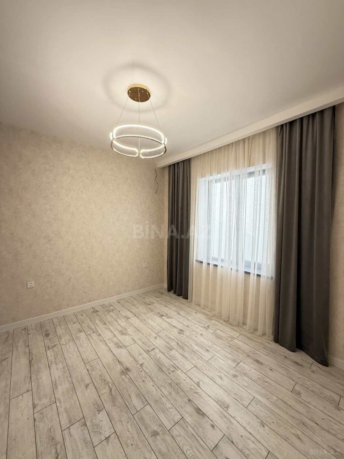 Satılır 4 otaqlı həyət evi 155 m²