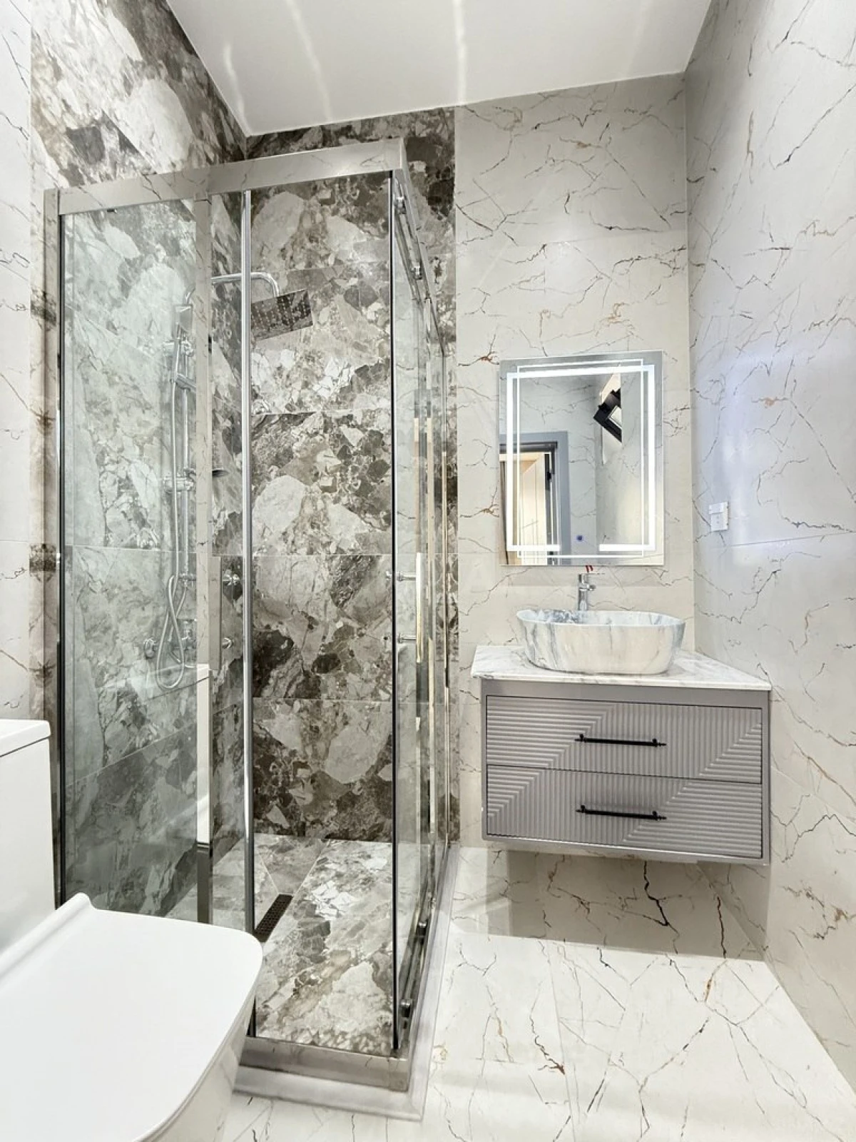 Satılır 4 otaqlı həyət evi 155 m²