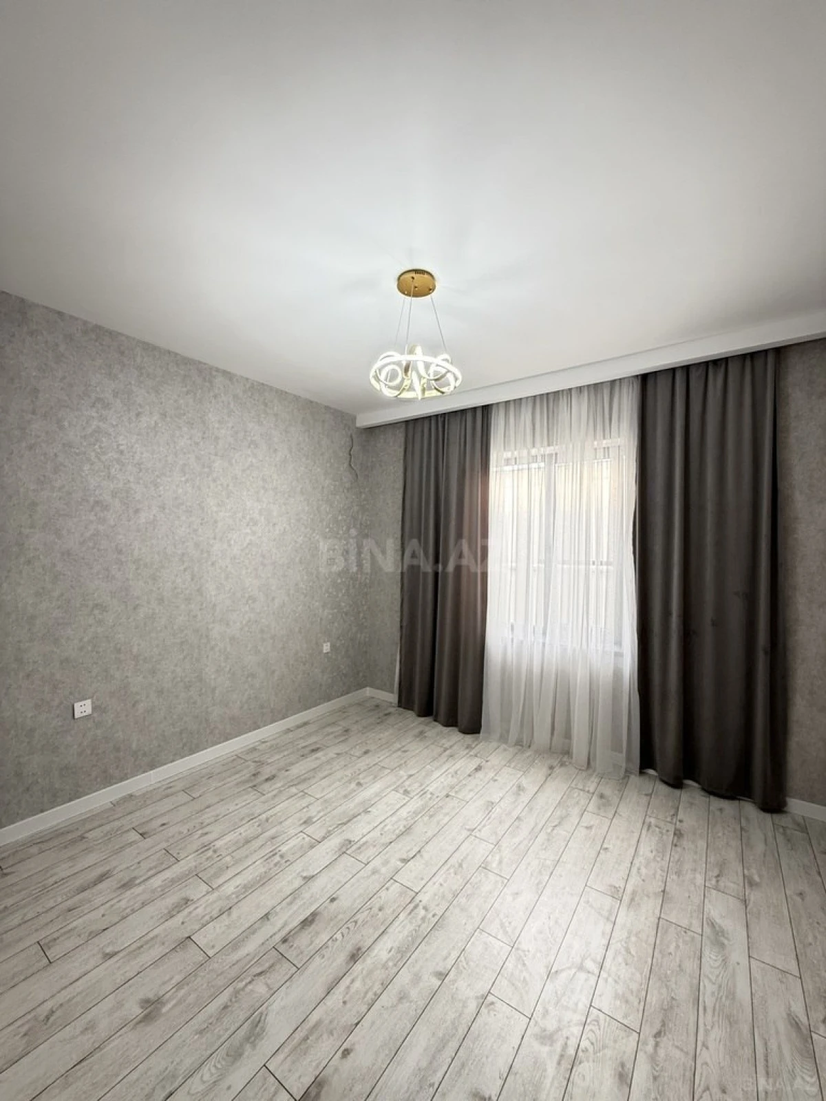 Satılır 4 otaqlı həyət evi 155 m²