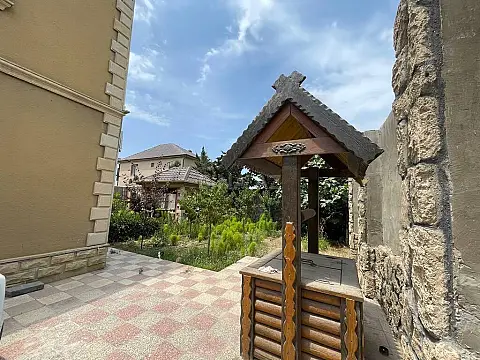 Satılır 4 otaqlı həyət evi 180 m²