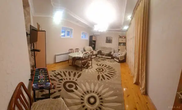 Satılır 4 otaqlı həyət evi 180 m²