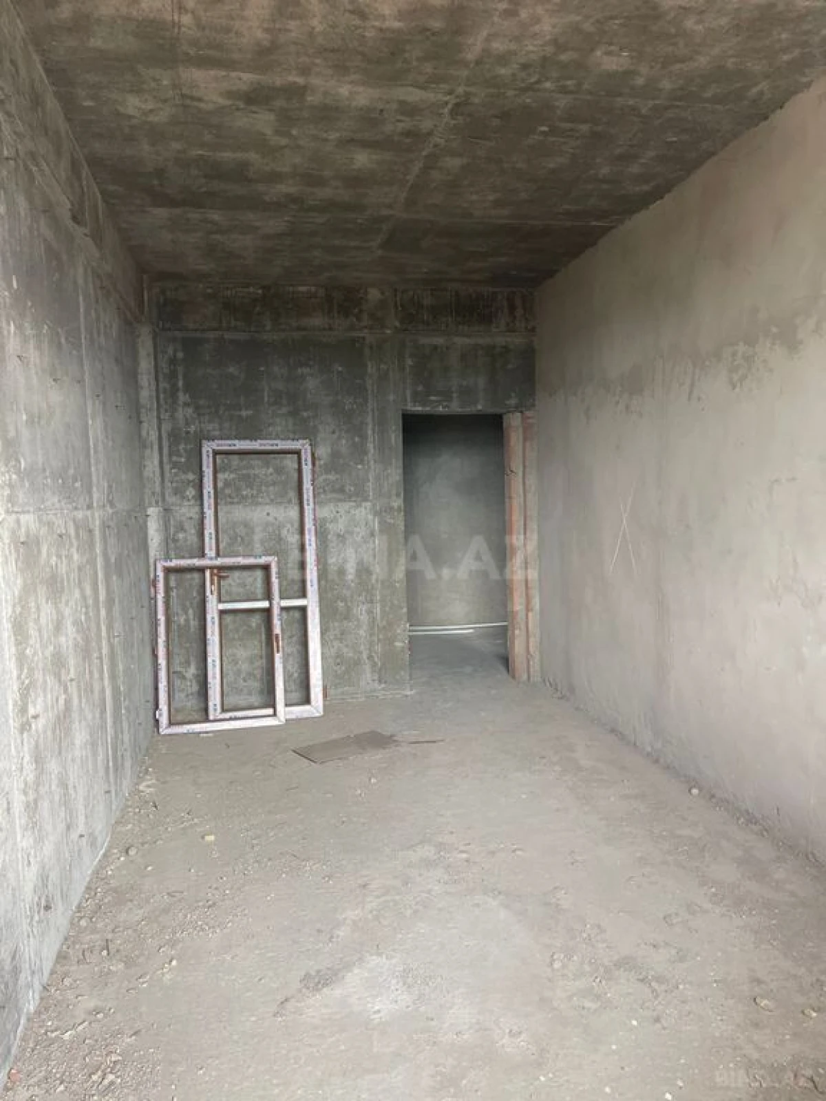 Satılır 1 otaqlı mənzil 49 m²