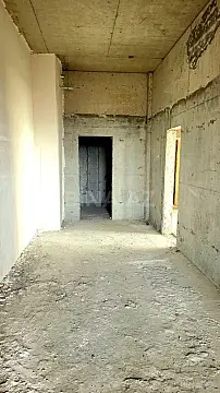 Satılır 8 otaqlı mənzil 725 m²