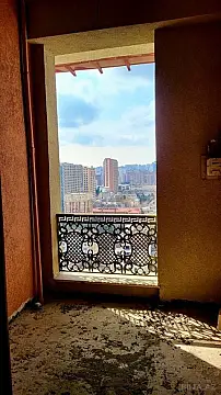 Satılır 8 otaqlı mənzil 725 m²
