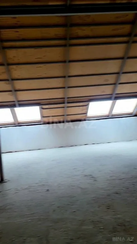 Satılır 8 otaqlı mənzil 725 m²