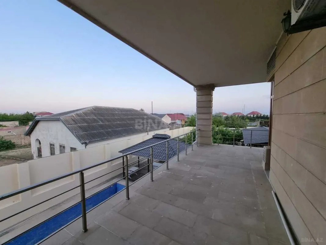 Satılır 5 otaqlı həyət evi 600 m²