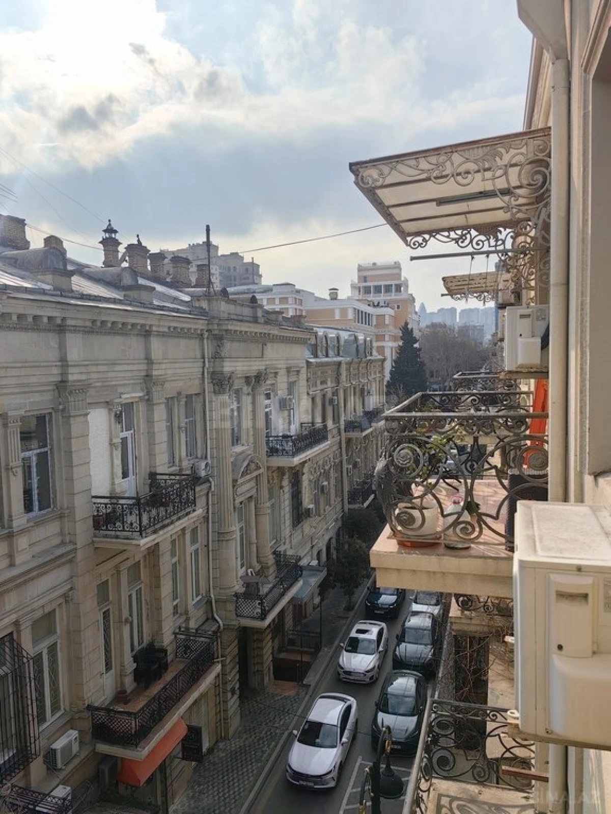 Satılır 3 otaqlı mənzil 73 m²